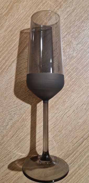 Бокалы под шампанское