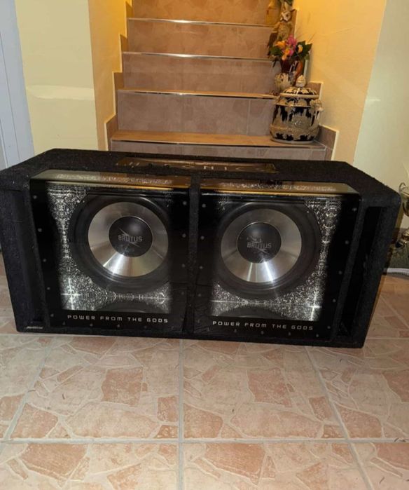 Vând//Schimb cu diverse Subwoofer Auto+Statie