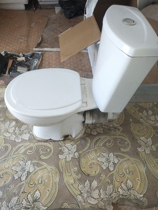 Бу Унитаз Ванна Роквина
