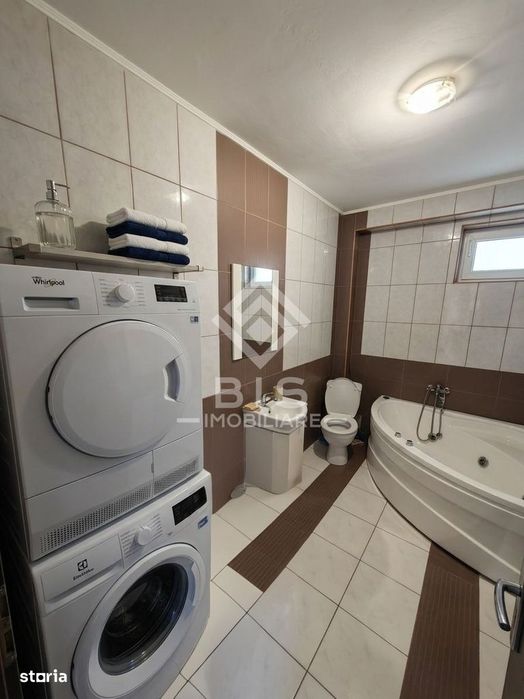 Vând Apartament Luminos, 2 Camere + Dressing, Zona Sanovil