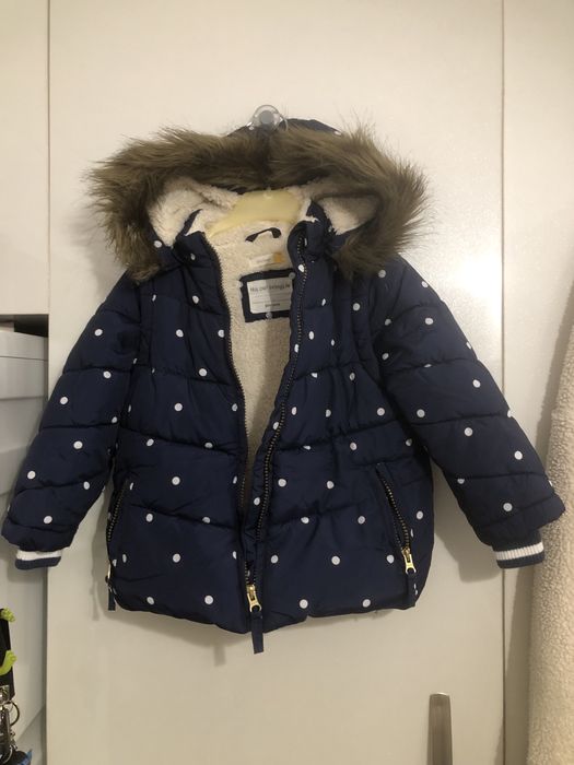 Сет Унисекс Зимно Яке с каракул, ботуши-апрески, блузка с пайети - 3г