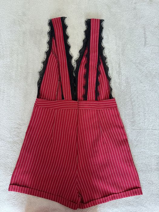 Къс червен сукман/гащериозн с дантела