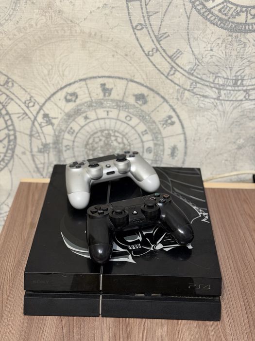Продам PlayStation 4 на 1 тб с 2 геймпадами