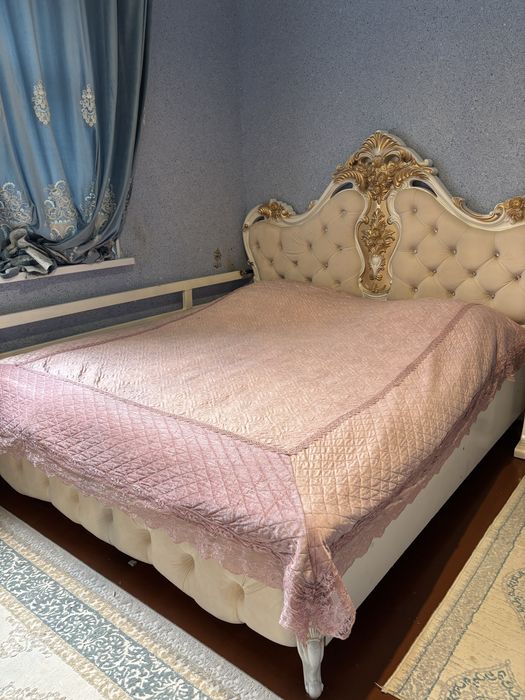 Продам спальный гарнитур