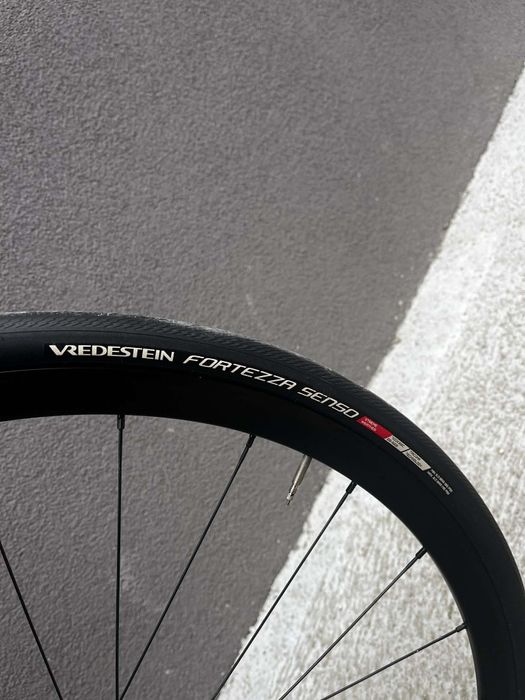 Карбонов шосеен велосипед KTM Revelator pro 2021 (Alto team edition).