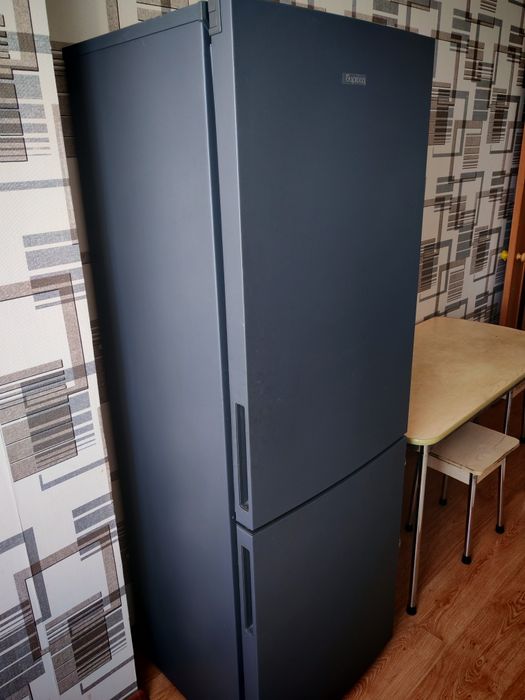 Холодильник б/у 2года