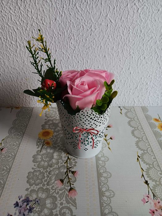 Buchete și mici decorațiuni
