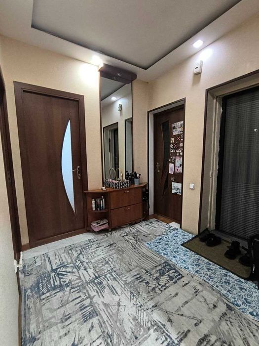 3 комнатная квартира 77 серия Мирабадский район куйлюк массив 1