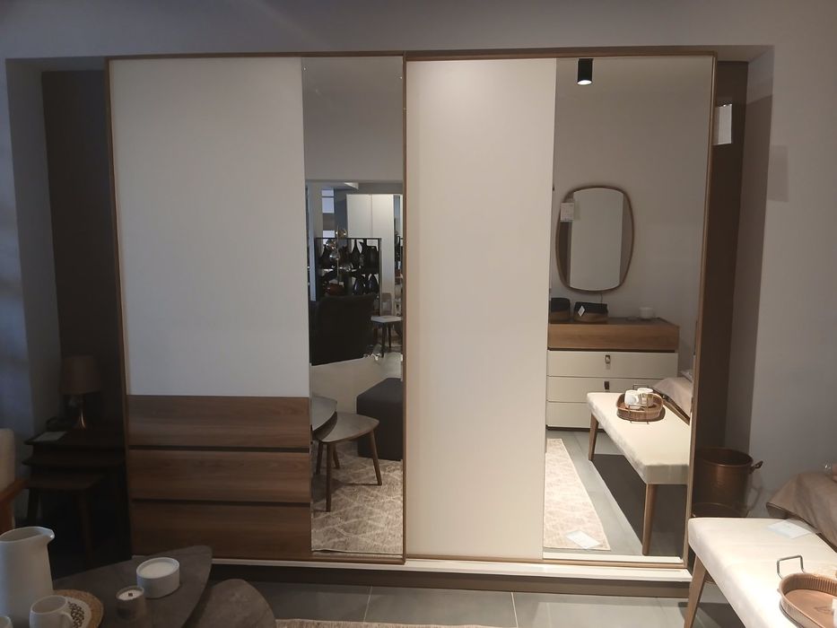 Нов , неизползван гардероб, скрин и шкафчета