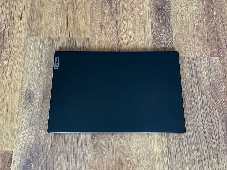 15.6' Full HD Ryzen 5 7520u Lenovo V15 G4 8GB LPDDR5/256GB NVMe/Radeon 610m/Бат 8ч