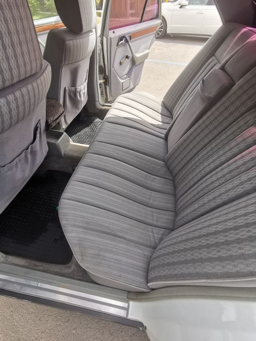 Мерседес бенц в отличном состоянии