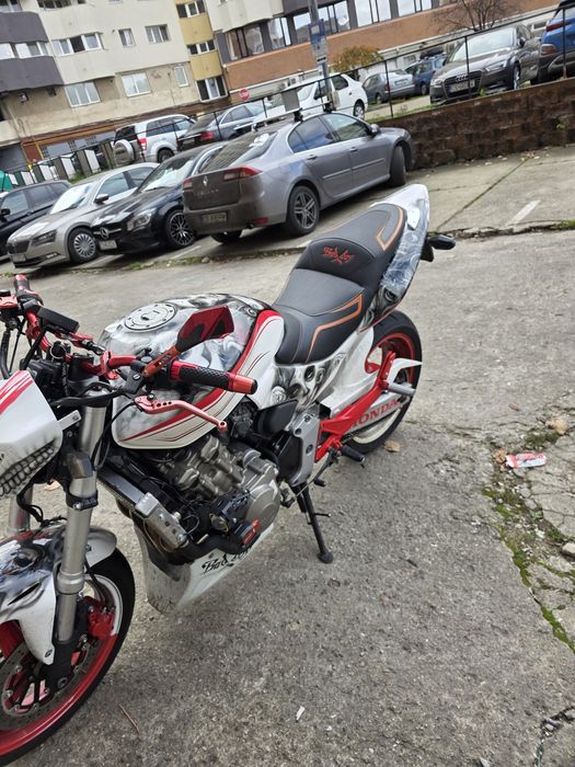 Vand honda hornet 600 pc 36