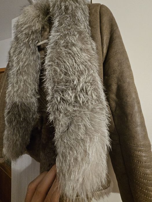 Haina blana naturala vulpe superba