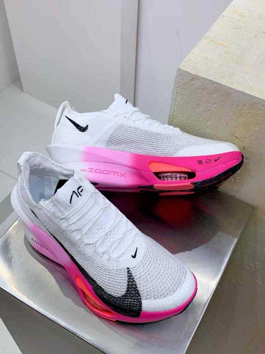 Продавам нови дамски маратонки Nike Air Zoom Alphafly Next% 3 White Purple