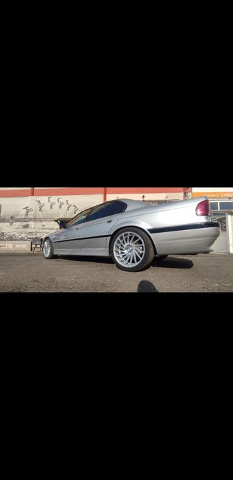 Bmw e 38 2.8 benzina