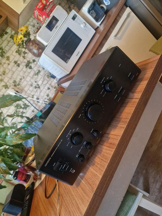 Amplificator Onkyo A8051,sunet cald ,stare f. buna