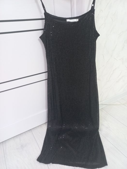 Продам платья 44-46 размер