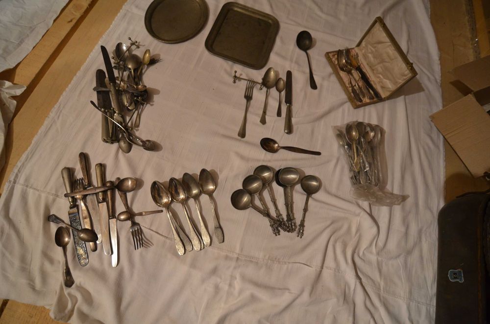 De vanzare Set 4 Scaune + 2 Fotolii  vintage / antic / vechi / Retro