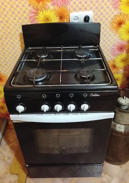 Продам газ плиту