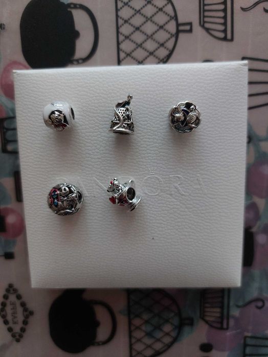 Сребърни Pandora талисмани