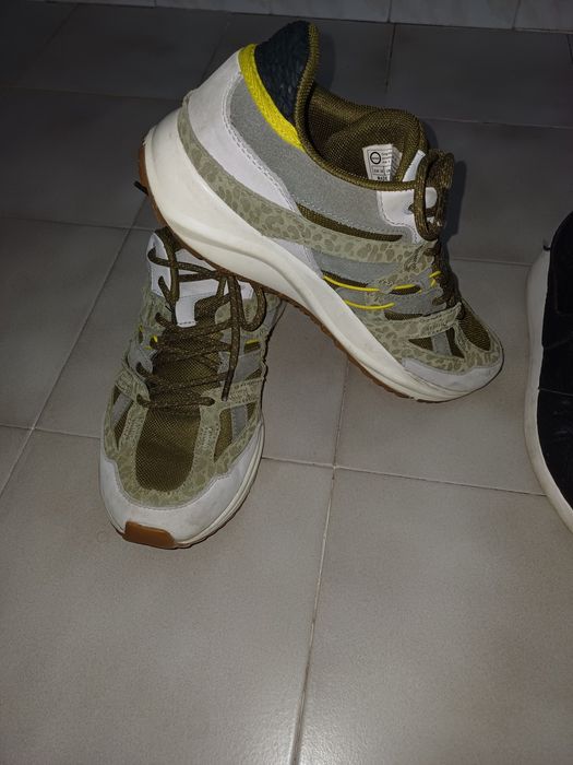 Много запазени маратонки