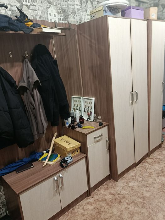 Продам Прихожка ..