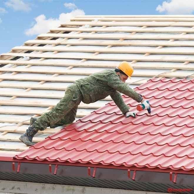 Executam acoperisuri si reparatii