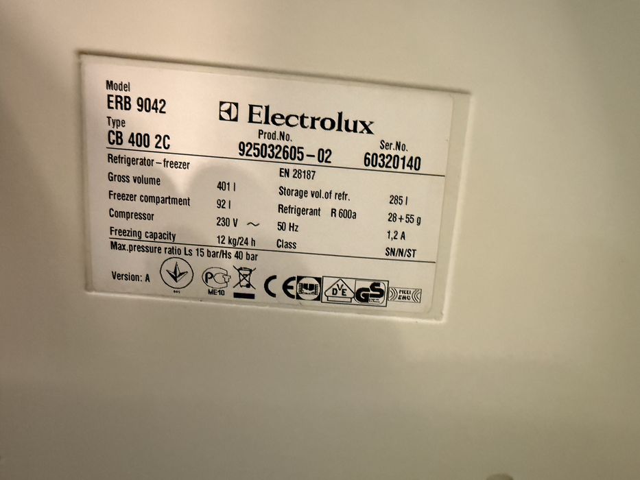Холодильник Electrolux