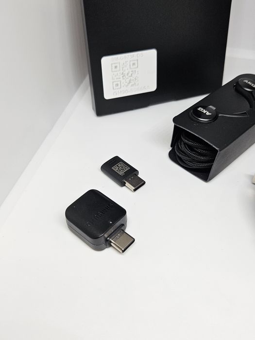 Samsung Galaxy S10 5G 128gb/8ram Пълен Комплект - като нов