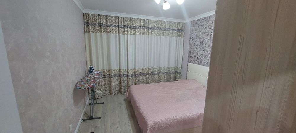 Продам 4-х ком квартиру. Левый берег район Ханшатыр.
