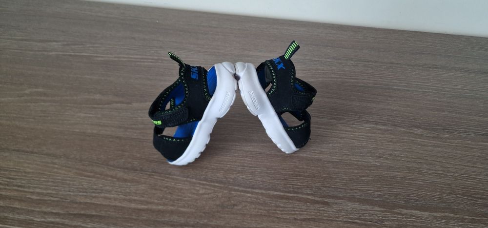 Încălțăminte Skechers băieți – mărimea 22 – foarte puțin purtate