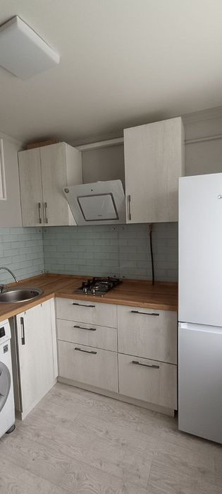 Продаю кухонную гарнитур