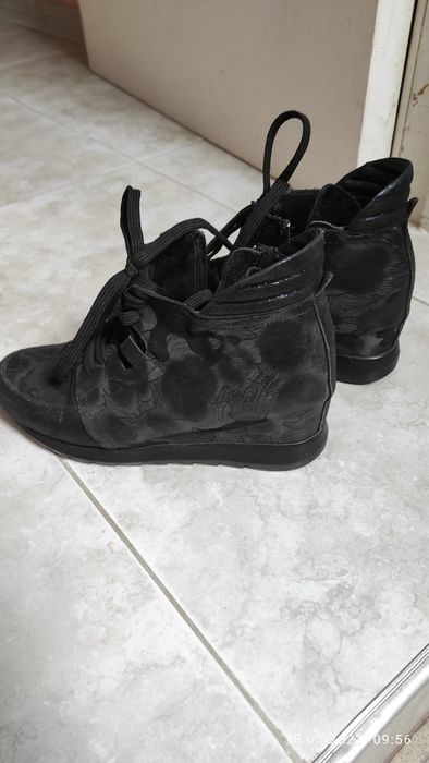 Дамски боти от естествена кожа