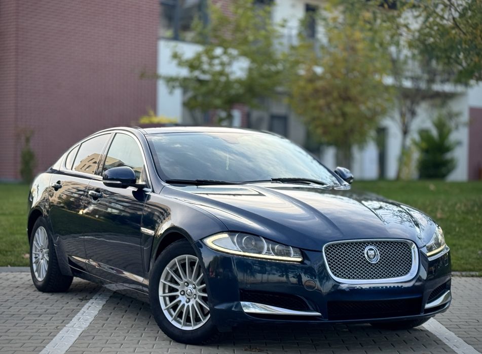 Jaguar XF