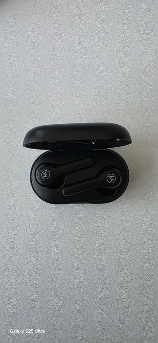 Безжични слушалки Motorola Buds 085