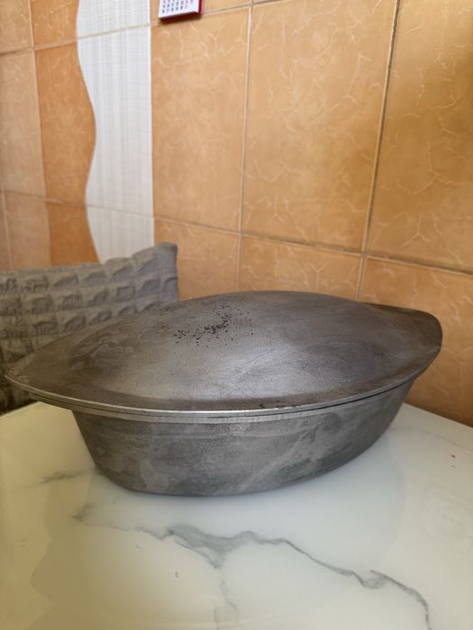 Утятница продам чугун