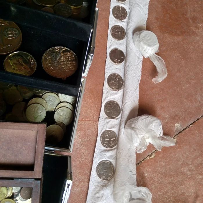 Yubileyniy tangalar 36 dona va 60 DAN ziyod davlatning tanga va qogʻoz