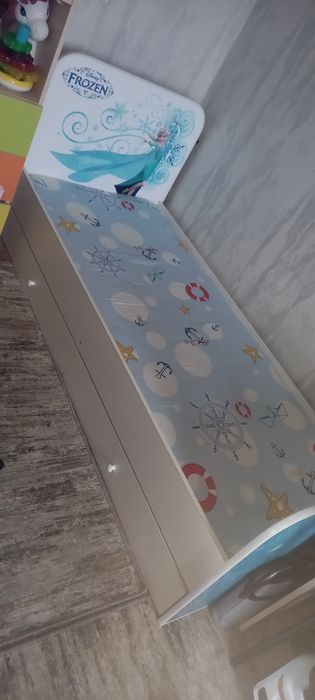 Кровать односпальная