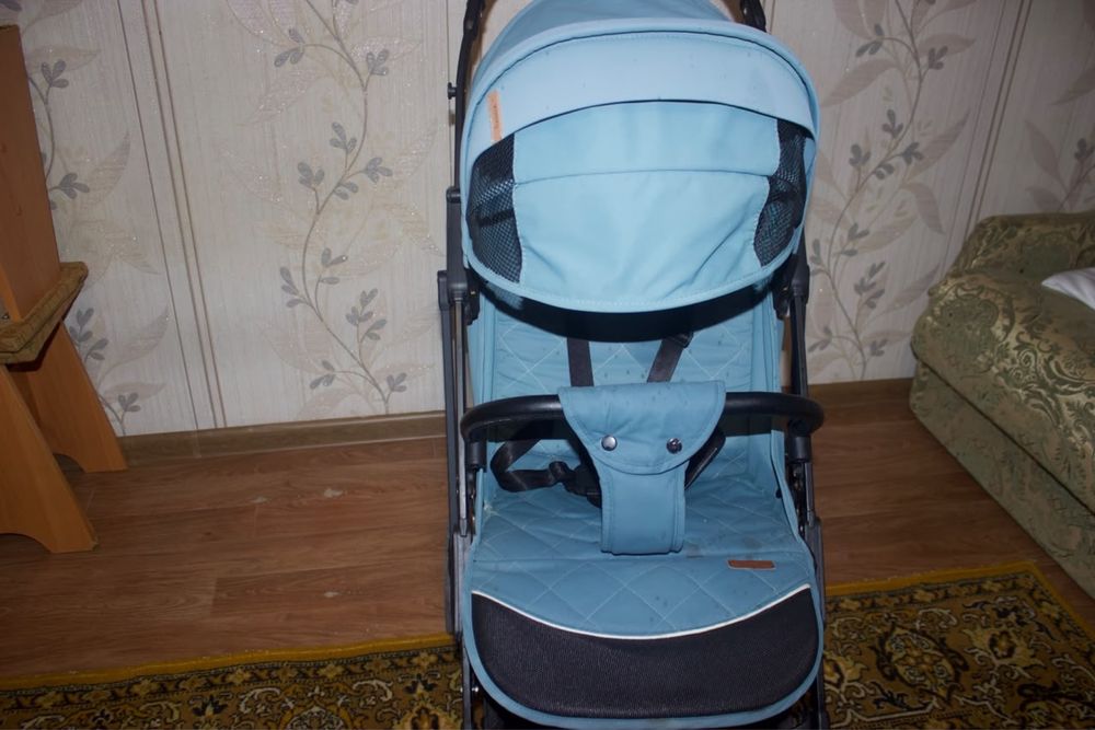 Продам коляску фирма Lunes