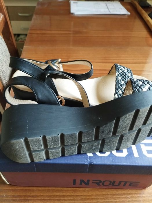 сандали черни удобни