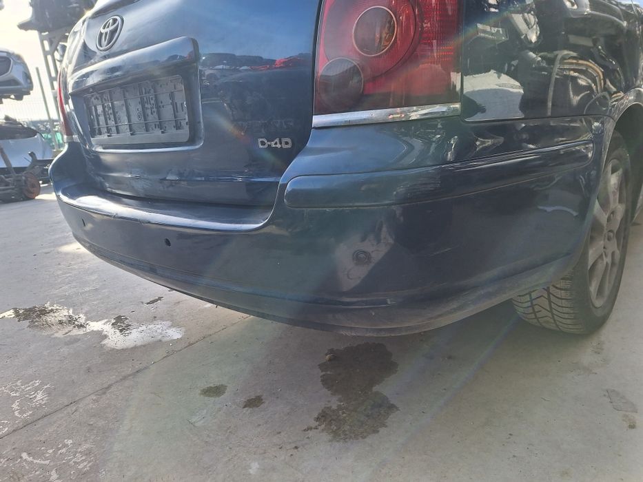 Задна броня с парктроници Toyota Avensis combi  / Тойота Авенсис комби