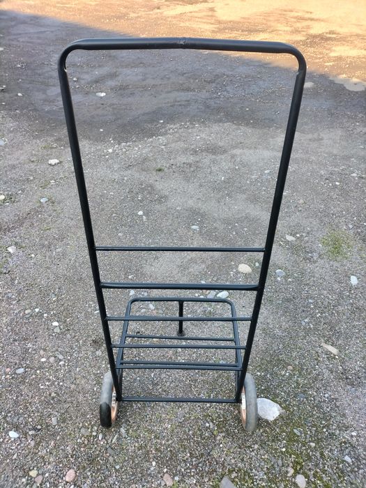 Аравача сотилади.Продается тележка.