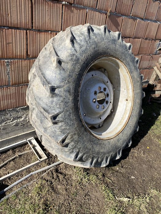 roti tractor 16.9/30 ford