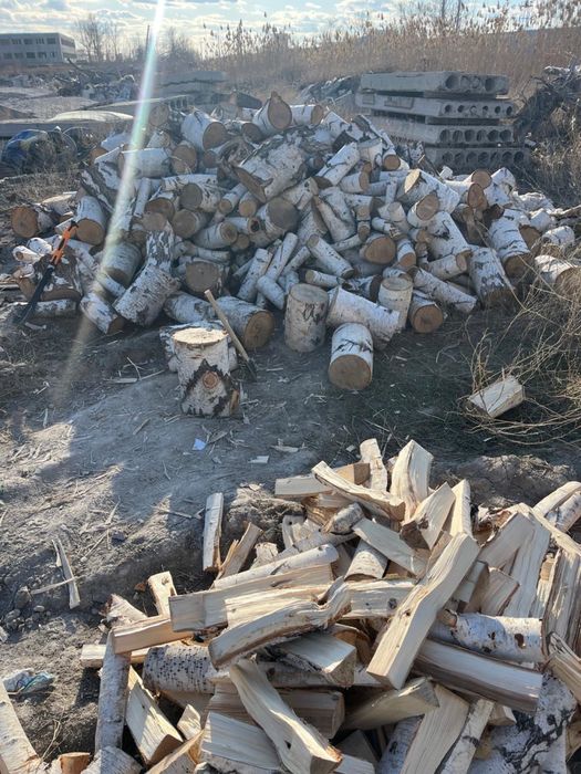 Дрова береза в мешках и кубами