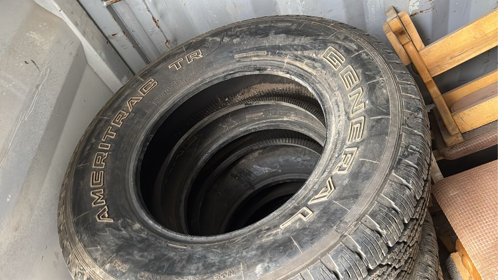 Продам шины на 17