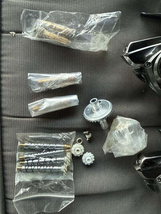 3x Daiwa  windcast cu piese noi de schimb