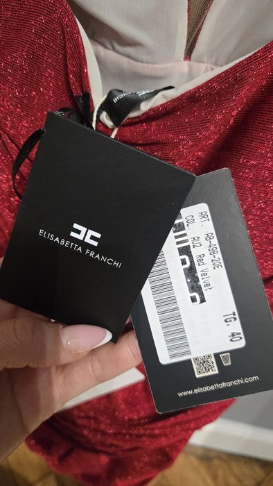 Предлагам Чисто Нова Рокля Elisabetta Franchi, размер S/IT40 и M/IT42