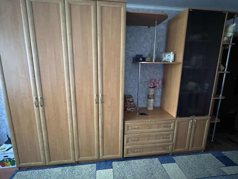 Продам горку , стенка в зал