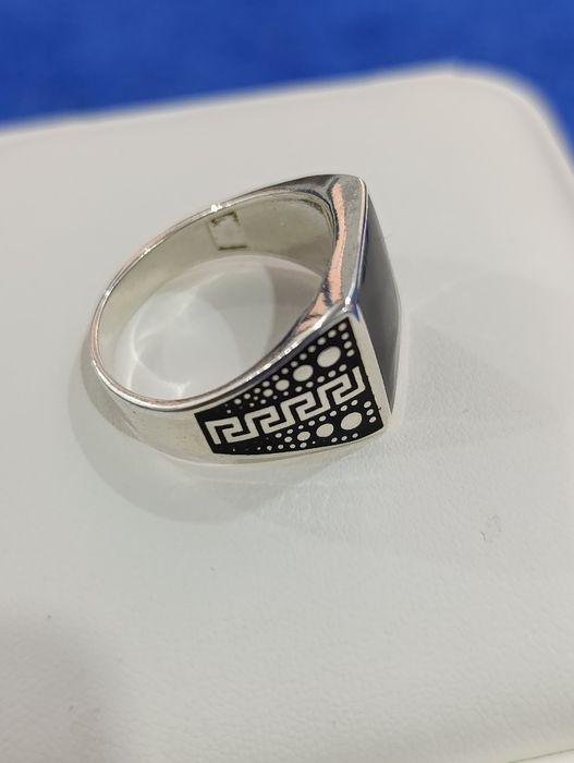 Мужская серебряная кольцо,размер 21,5 вес 7,50 Проба 925 Версаче
