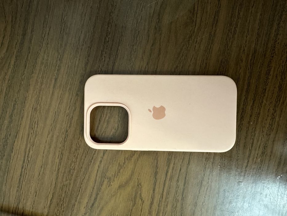 Чехлы на iphone 14 pro